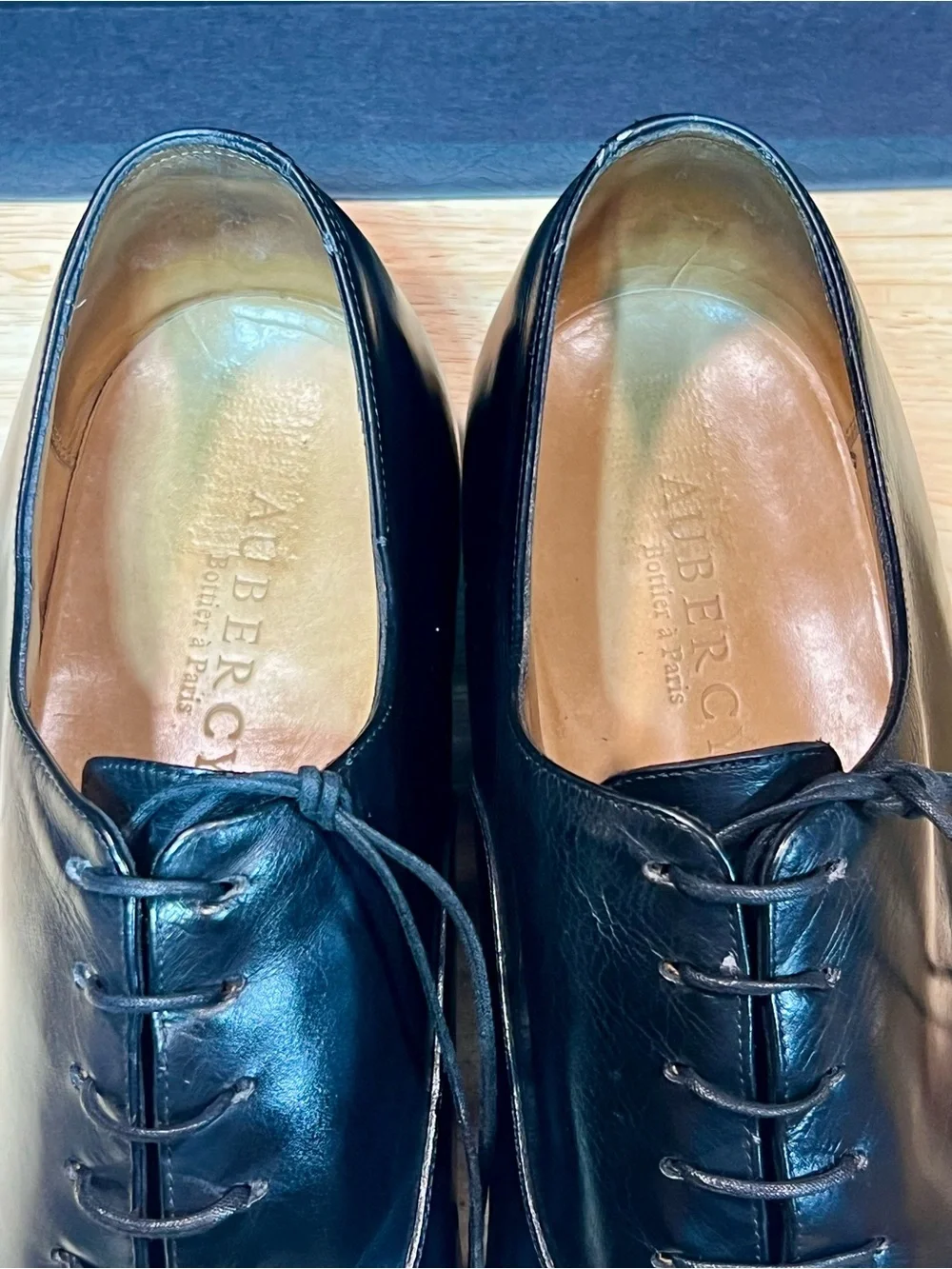 Aubercy Paris Men's Black Leather Punch Cap Toe Oxfords UK11.5/US12.5M w/ Trees